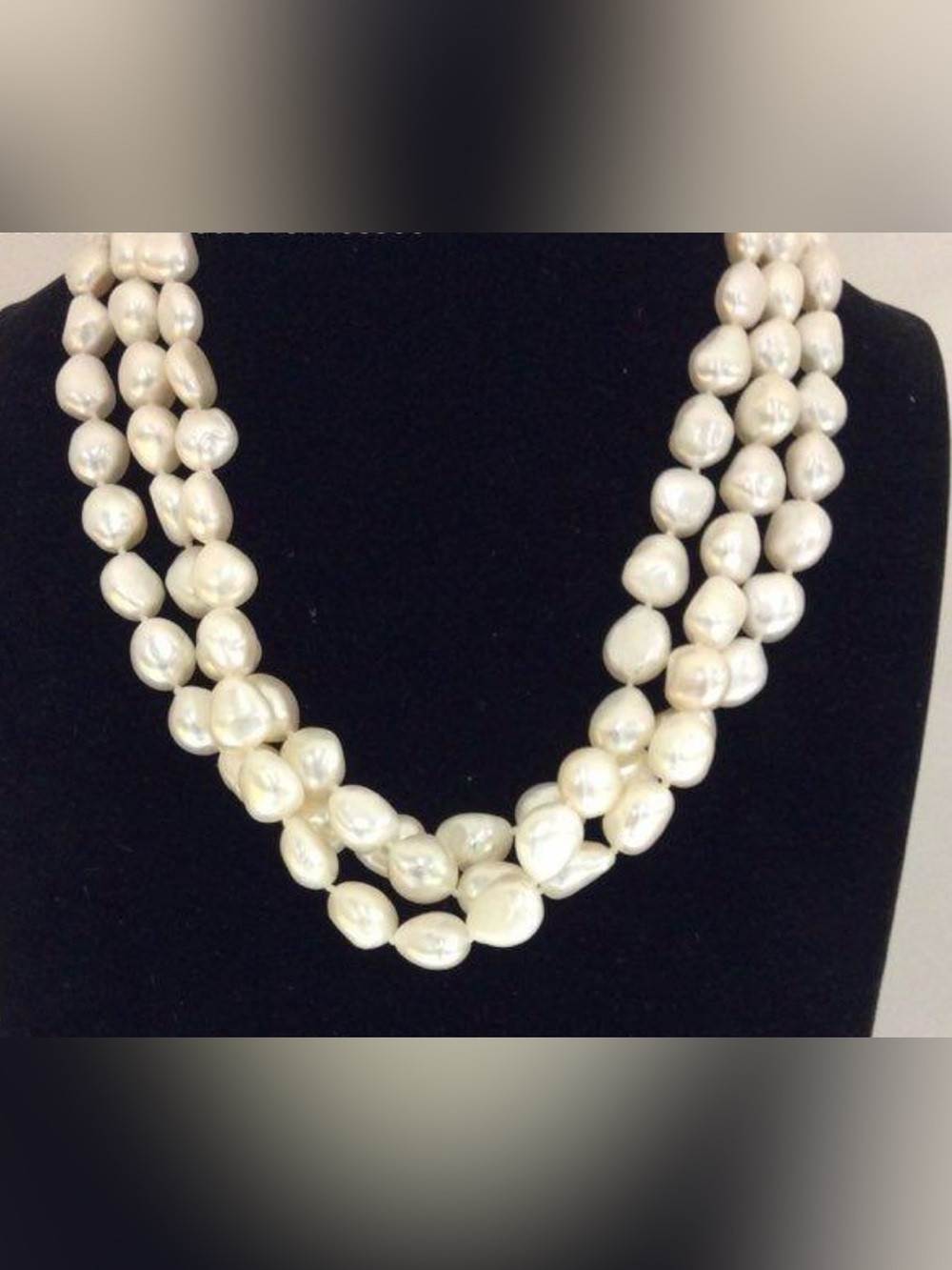 Elegant Triple-Strand White Pearl Necklace - Classic Women Jewelry
